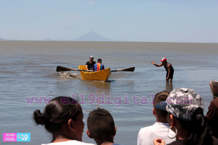 Gran afluencia de turistas en competencia de lanchas de remos en la Bocana de Tipitapa